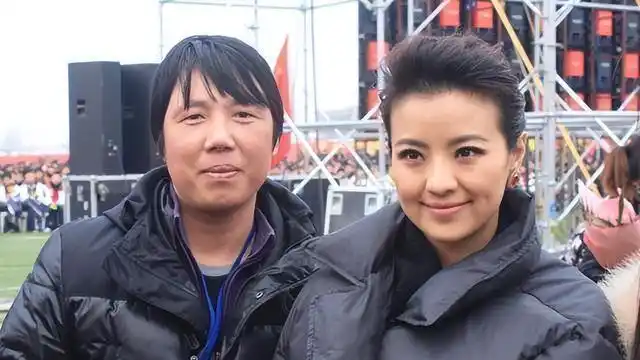 涂经纬富豪男友_经纬和撒贝宁的照片_涂经纬撒贝宁恋情