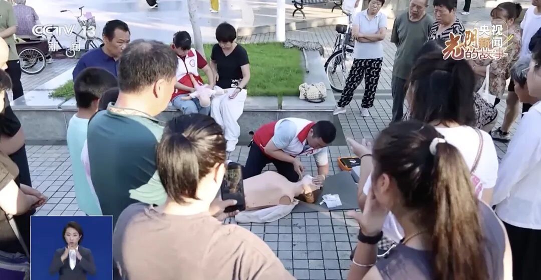 这对夫妻的“地摊”，不卖东西只救命！