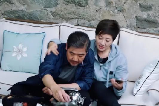 张国立与邓婕婚姻故事_张国立与罗秀春离婚原因_张国立为什么和前妻离婚