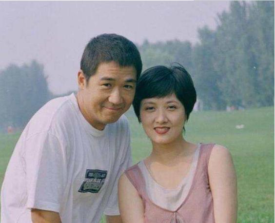 张国立与邓婕爱情故事_张国立与前妻罗秀春离婚原因_张国立为什么和前妻离婚