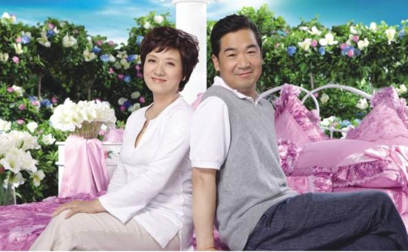 张国立与前妻罗秀春离婚原因_张国立与邓婕爱情故事_张国立为什么和前妻离婚