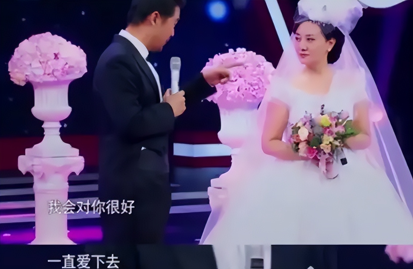 张国立为什么和前妻离婚_张国立邓婕离婚协议 不许再生育 条款 邓婕为了张国立放弃生育 张国立邓婕婚姻故事
