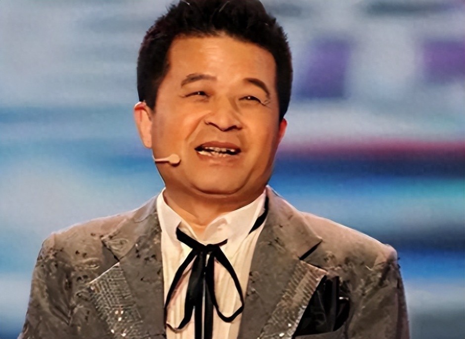 离开央视九年，毕福剑现状曝光：正常退休，有稳定副业，衣食无忧