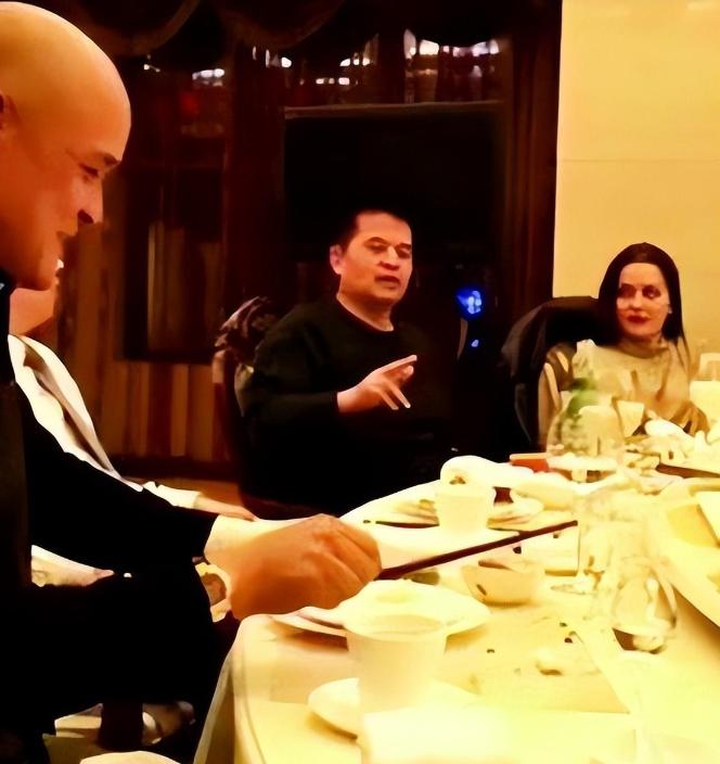 毕福剑 央视 主持人生涯 _毕福剑智取威虎山 thunder_ 毕福剑 失言事件 央视除名 