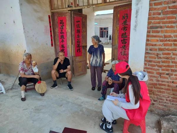 村纪检委员徐丹丹_30岁村干部_大学生女村官 观看