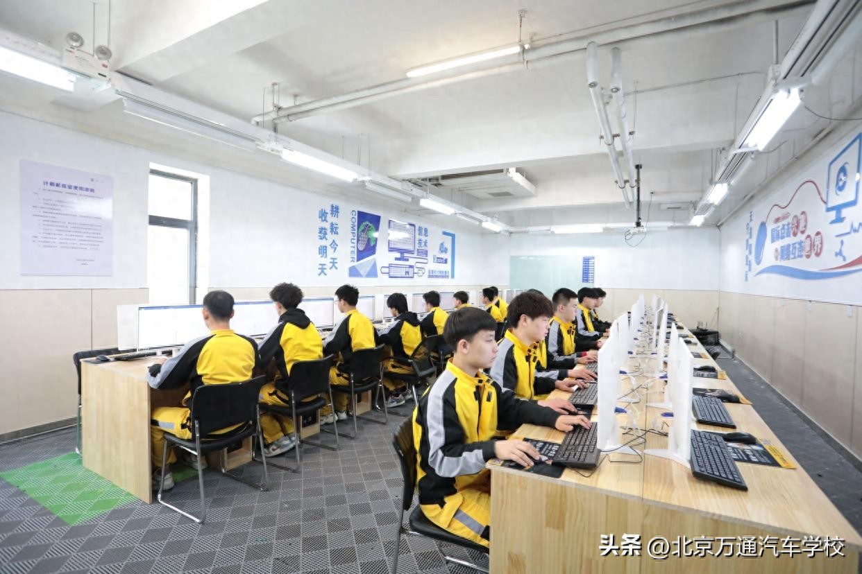 学新媒体运营专业怎么样