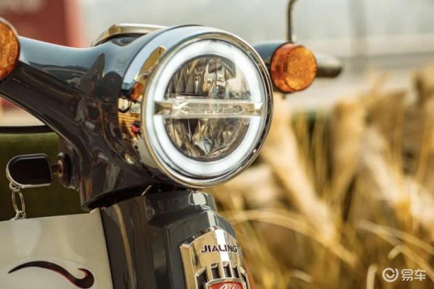 嘉陵CoCo Plus 125国潮版_嘉陵 幼兽_国产幼兽国潮车型