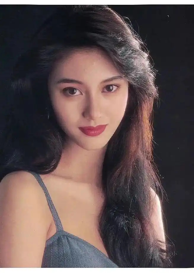 何鸿燊评价李嘉欣与何超琼_赌王何鸿燊视频_何鸿燊夸赞何超琼