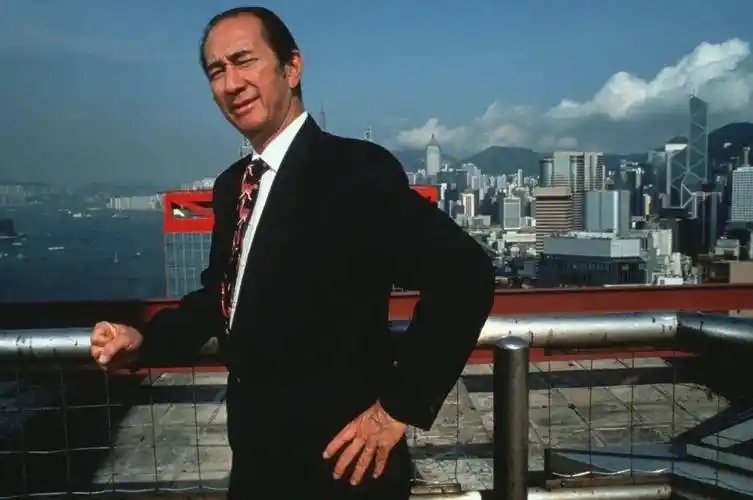 赌王何鸿燊视频_何鸿燊夸赞何超琼_何鸿燊评价李嘉欣与何超琼