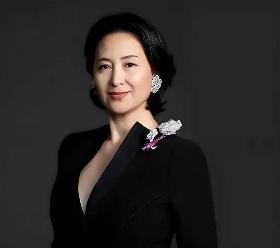 赌王何鸿燊视频_何鸿燊评价李嘉欣与何超琼_何鸿燊夸赞何超琼