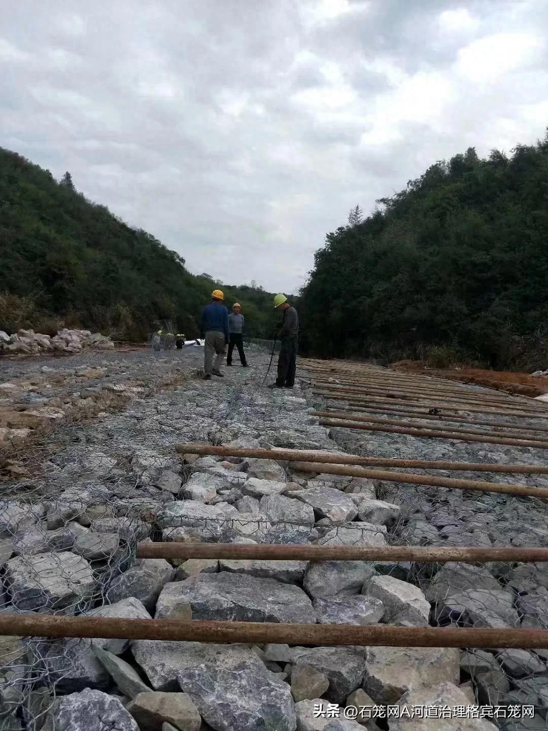 详细阅读:河道治理“黑科技”—雷诺护垫:守护河道生态平衡的“柔性卫士” 河道治理“黑科技”—雷诺护垫:守护河道生态平衡的“柔性卫士”