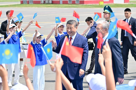 习近平同特朗普会晤 详讯公布_中美关系大船比喻_中国外交习近平主席六月活动