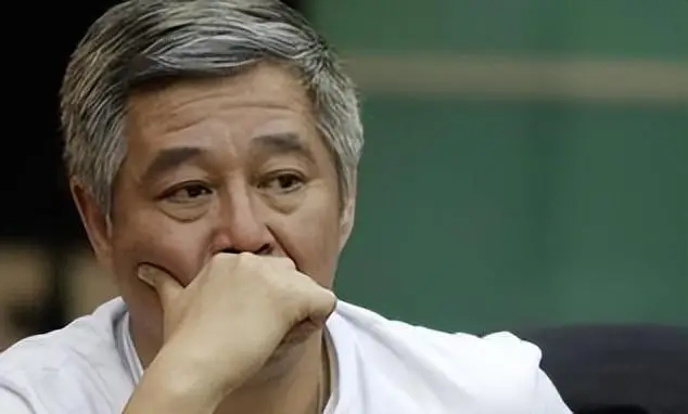 回顾:赵本山恨的不是小沈阳,而是踩着他上位的“白眼狼” 回顾:赵本山恨的不是小沈阳,而是踩着他上位的“白眼狼”