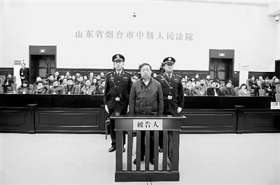 揭季建业倪发科案:被“朋友圈”套牢被“疯狂的石头”绊倒 揭季建业倪发科案:被“朋友圈”套牢被“疯狂的石头”绊倒