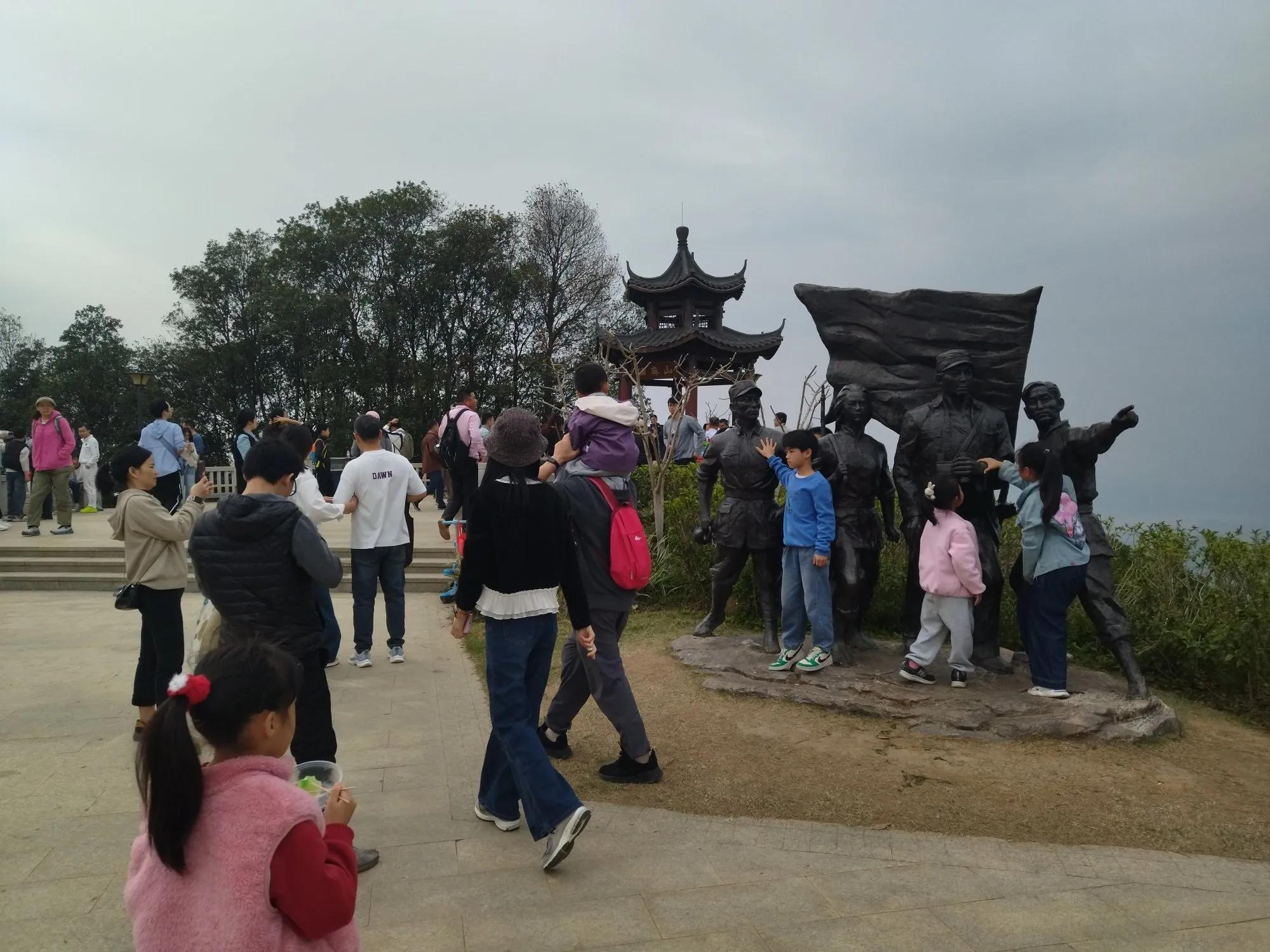 免费爬山广州黄埔_广州哪里适合郊游踏青_广州黄埔区油麻山森林公园