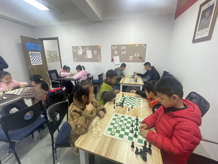 国际象棋入门教程_下国际象棋的游戏规则_国际象棋历史