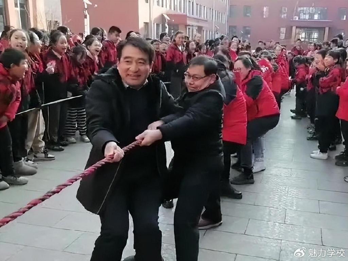 趣猜灯谜 欢庆元旦_迎元旦拔河比赛_报纸拔河比赛游戏规则