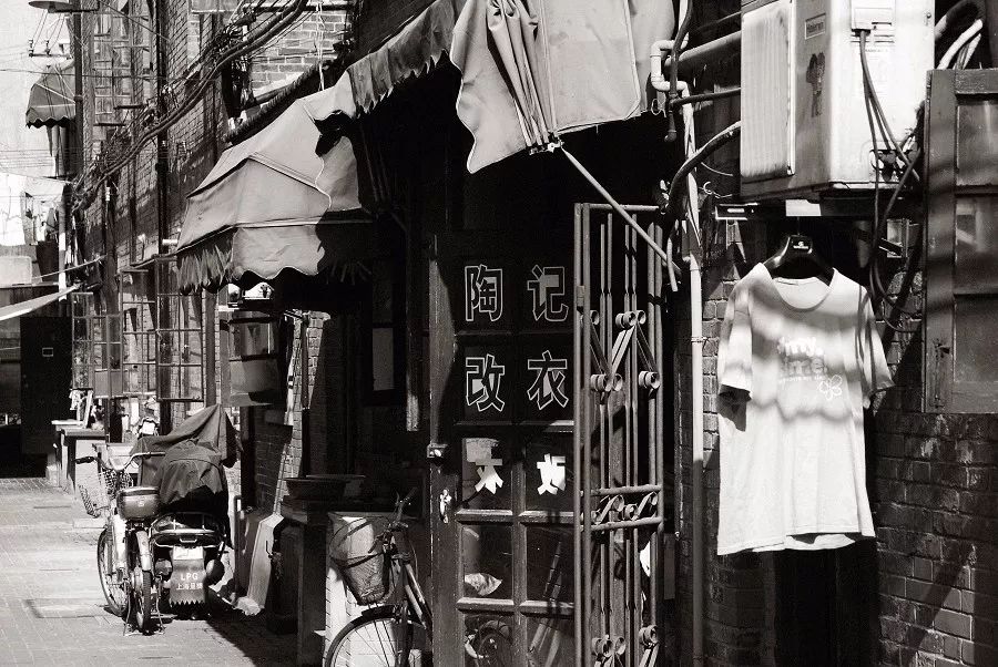王安忆：我希望你们有自信和主流保持距离