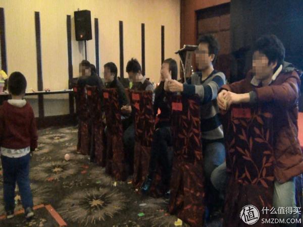 室内暖场小游戏_抢帽子游戏规则_公司年会团体游戏