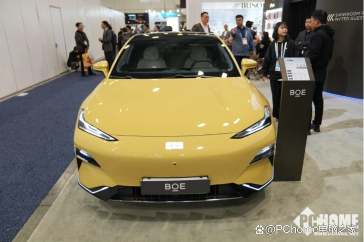 CES2024：京东方全球首发45英寸9K氧化物Mini LED车载贯穿屏
