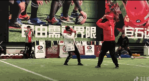 洞房花烛夜游戏规则_适合年会气氛活跃的游戏_年会游戏推荐