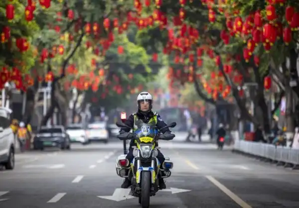 注意！烟花秀当天广州多条路段有交通管制！