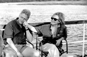 克林顿“偷情报告”：至少7次发生在夫人眼皮下