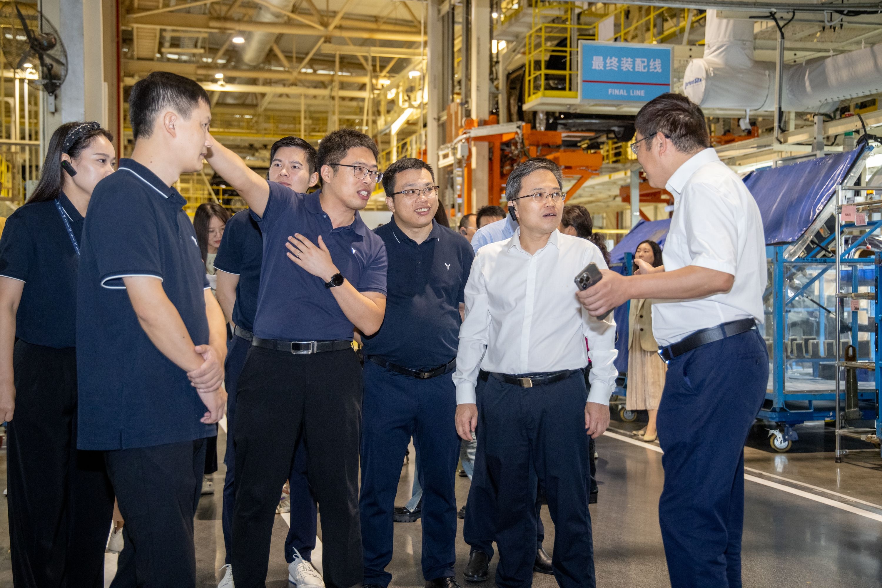 从“一辆车”到“一座城”，武汉经开区在下一代汽车产业上“追转超”