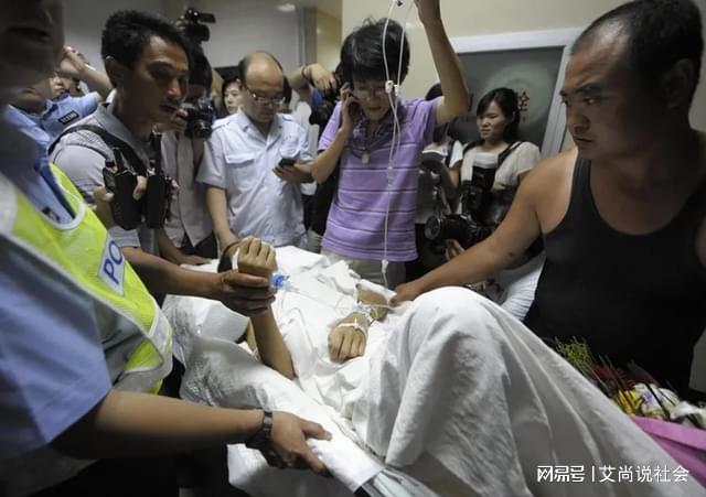 2012年山东13岁男孩被高压枪重伤，获赔112万，施暴者分别被判6年