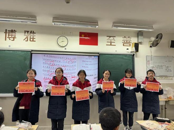 笔锋跃动,镜采青春!银初八年级语文组带你“玩转”新闻实践!