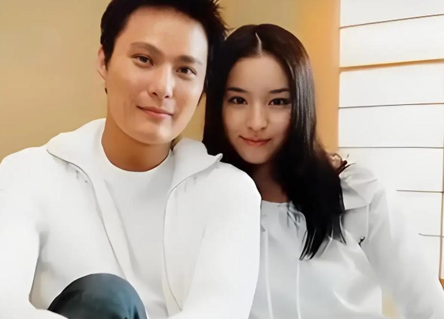 捐款30年，58岁不婚不育，张信哲落到如今这个“待遇”并不意外