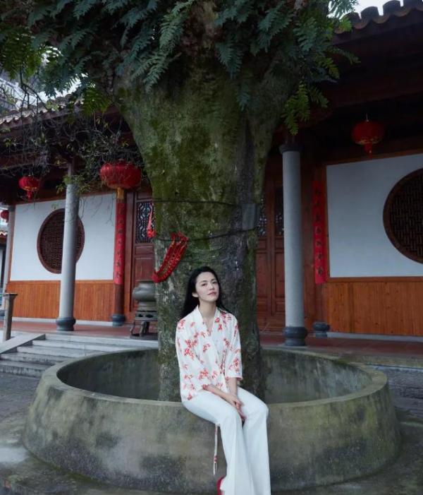 关于“高级”，色彩搭配不能忽略，这个打开方式你得了解下，美哭