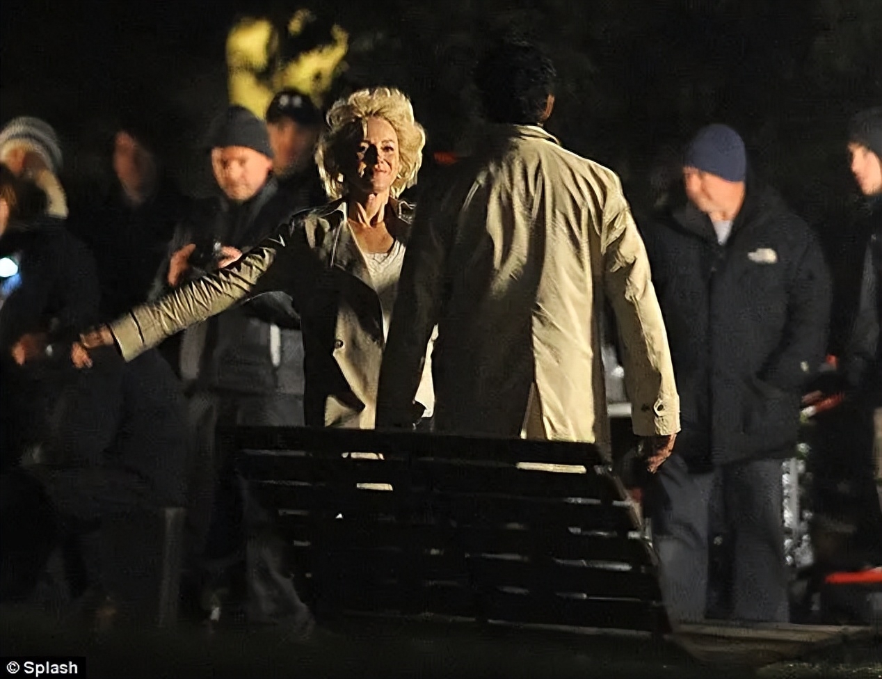 戴安娜王妃慈善工作与反地雷运动_经典国外美女戴安娜_戴安娜王妃生平与影响