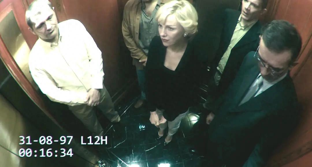 戴安娜王妃慈善工作与反地雷运动_戴安娜王妃生平与影响_经典国外美女戴安娜