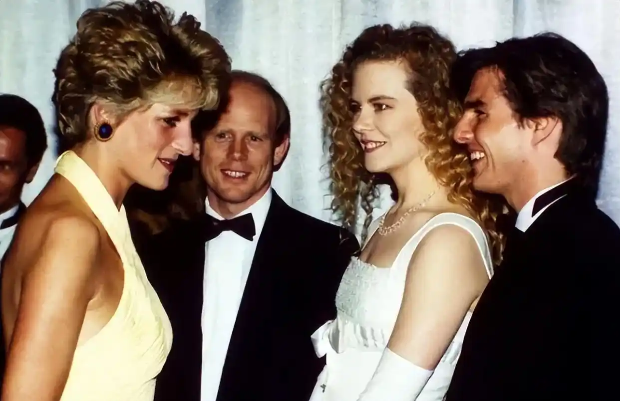 戴安娜王妃人品善良_戴安娜王妃葬礼规模盛大_经典国外美女戴安娜