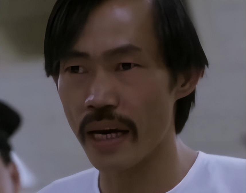 元华：曾是李小龙替身，成龙的同门师兄，遇到周星驰才大火
