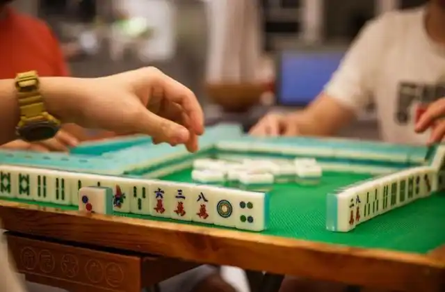 打麻将老是“输”咋办？熟记这“6个麻将口诀”，让你“十打九赢”