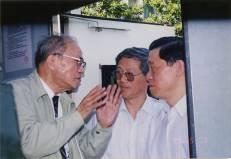 “以身许国最难忘”！今天，深切缅怀“两弹一星”功勋奖章获得者陈能宽