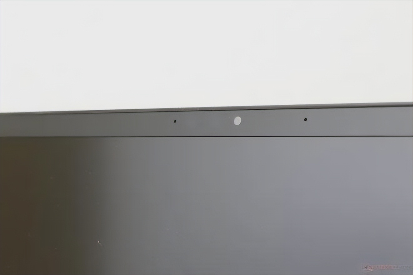 雷蛇笔记本是什么系统_Razer Blade 18 review_Smaller than many 17-inch gaming laptops