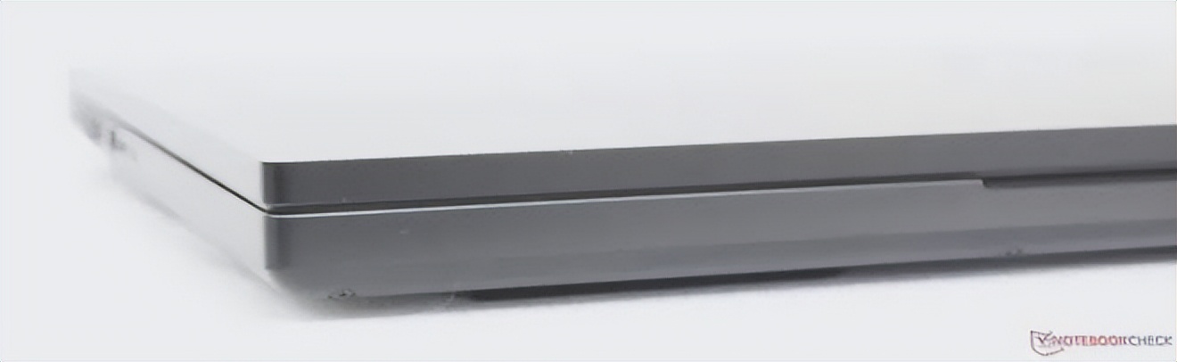 Razer Blade 18 review_Smaller than many 17-inch gaming laptops_雷蛇笔记本是什么系统