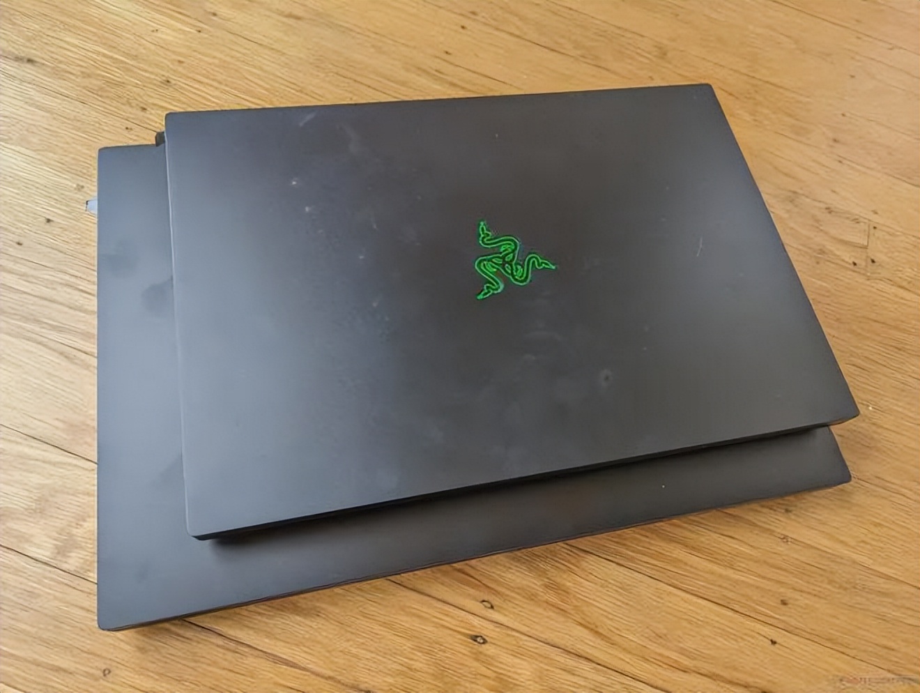 Razer Blade 18 review_雷蛇笔记本是什么系统_Smaller than many 17-inch gaming laptops