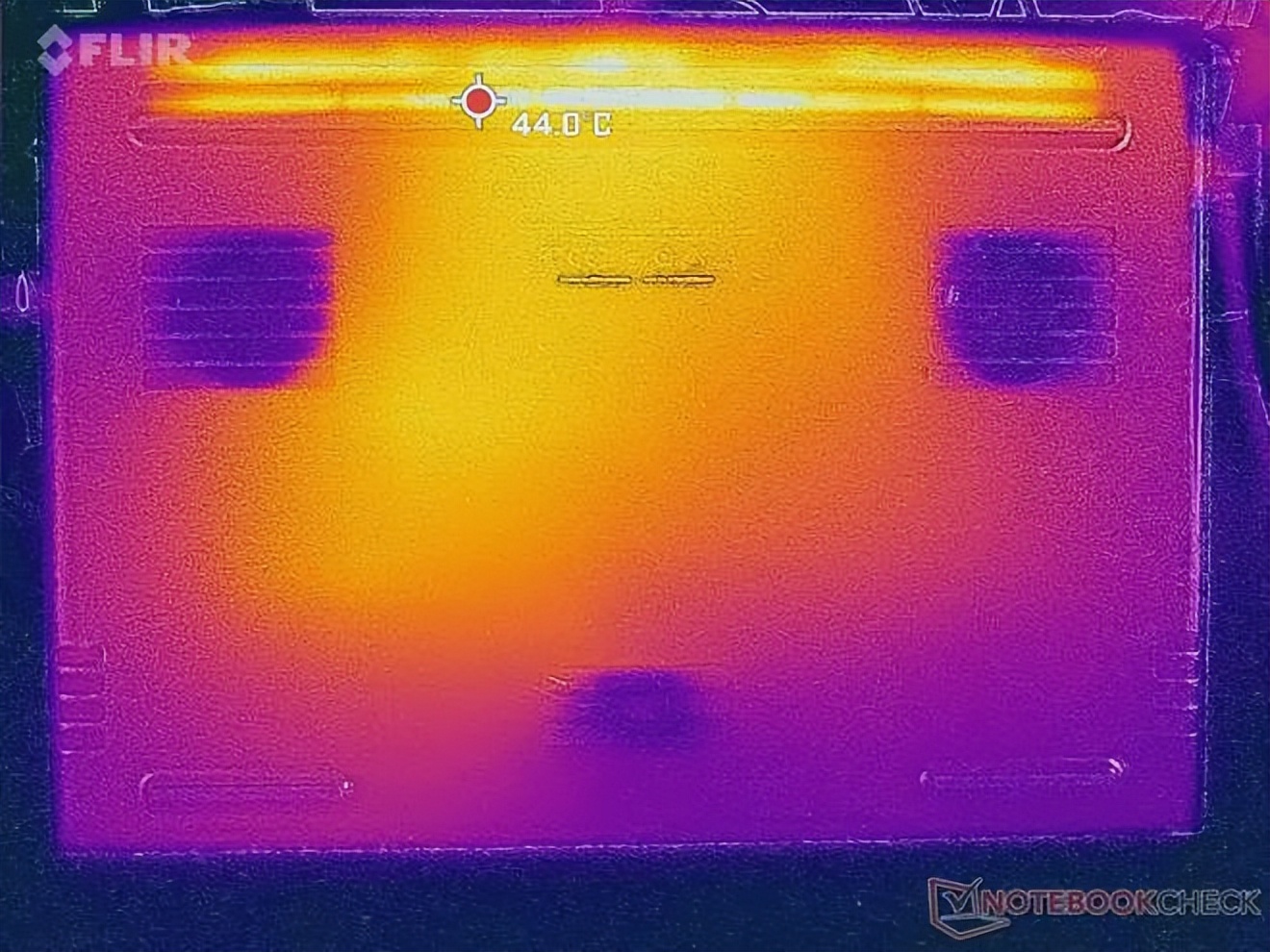 雷蛇笔记本是什么系统_Smaller than many 17-inch gaming laptops_Razer Blade 18 review