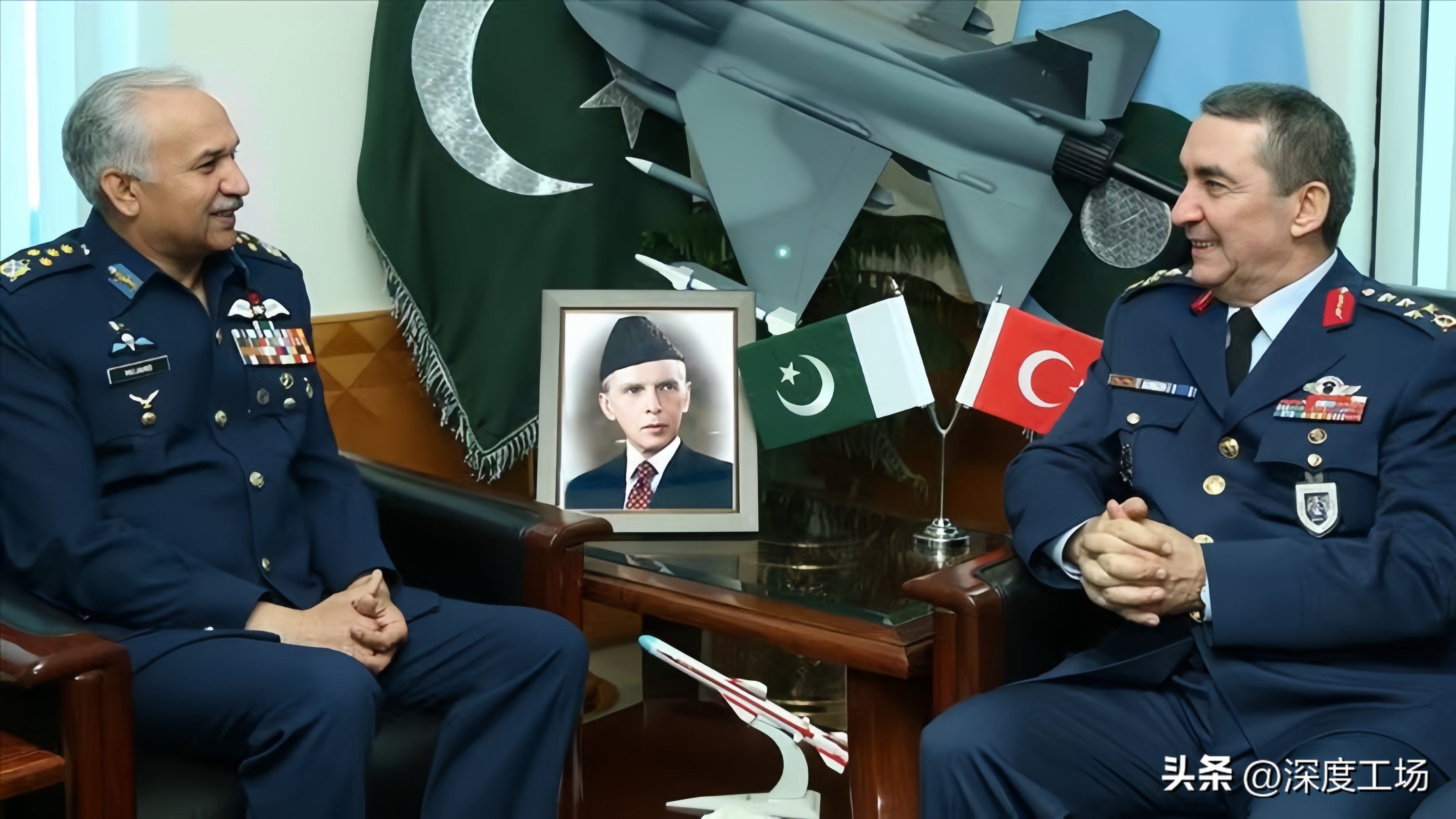 巴基斯坦空军枭龙BLOCK3_米格29战斗机_枭龙超低空击落米格29