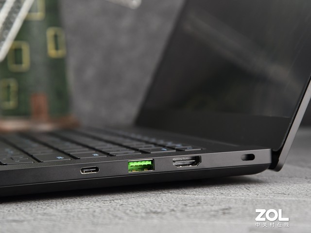 雷蛇笔记本是什么系统_雷蛇灵刃14锐龙版 240Hz高刷屏评测_雷蛇灵刃14锐龙版 20mm轻薄游戏本