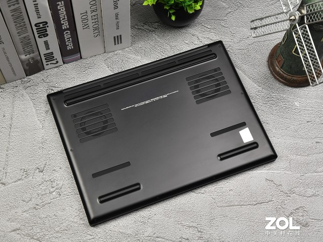 雷蛇灵刃14锐龙版 240Hz高刷屏评测_雷蛇灵刃14锐龙版 20mm轻薄游戏本_雷蛇笔记本是什么系统