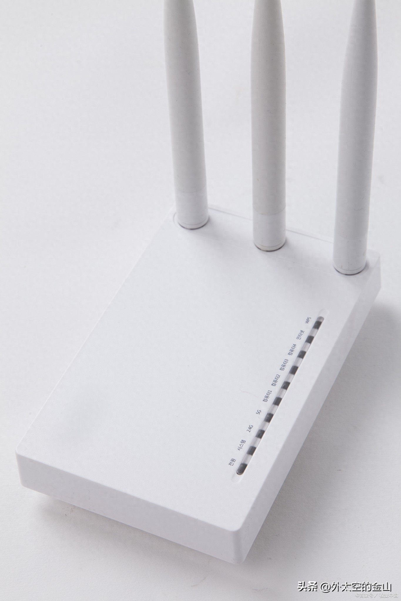 怎么重置路由器？