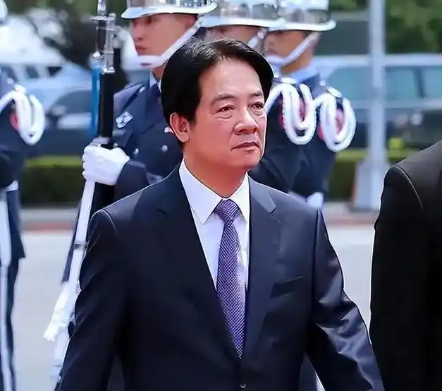 解放军台海行动升级?7月5日,菲律宾也打台湾牌,台军警告赖清德