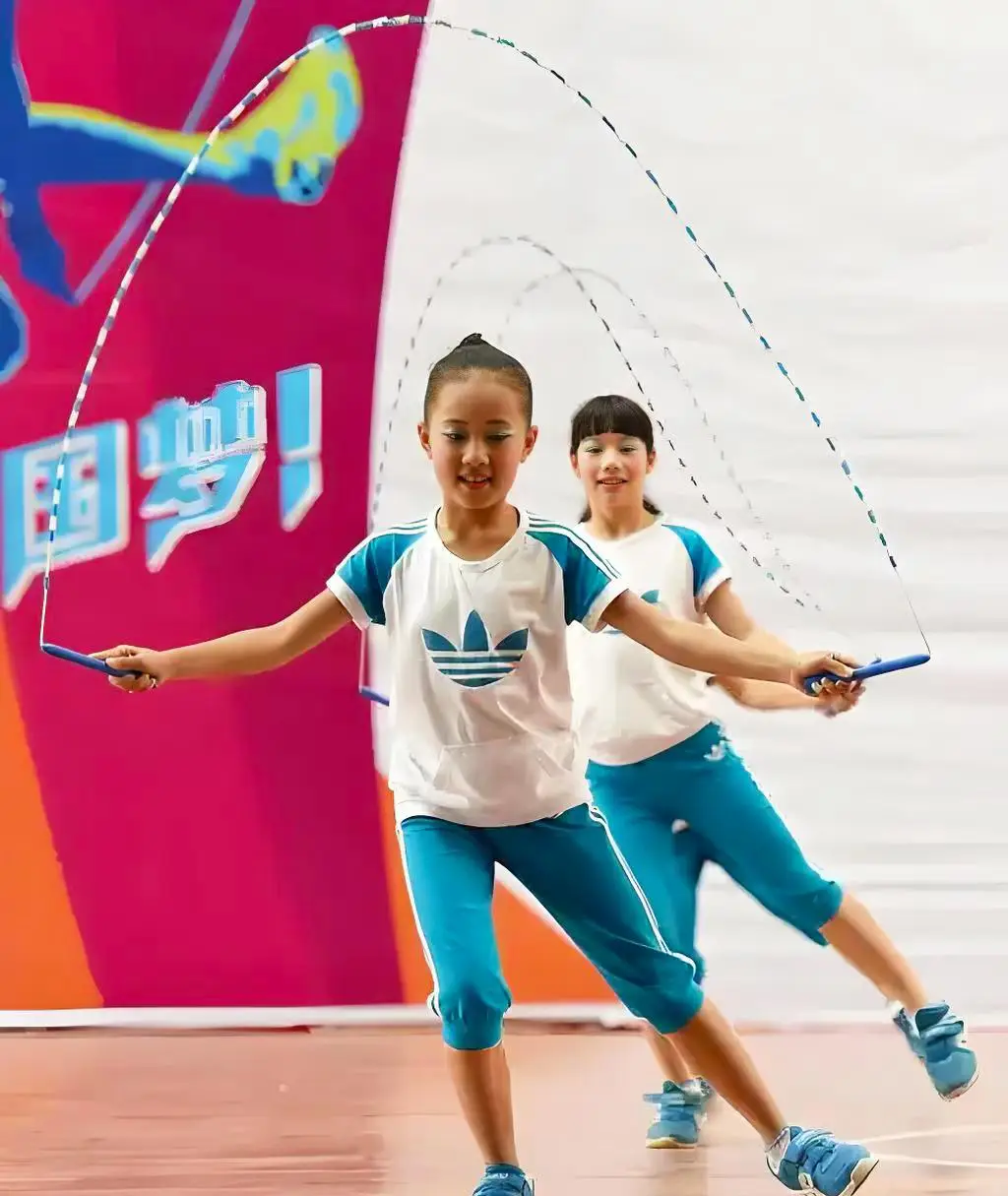 单人跳绳比赛规则_跳绳比赛规则_亲子跳绳游戏规则