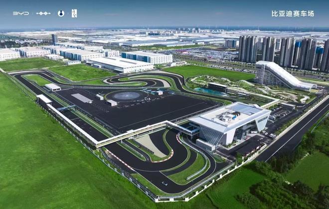 比亚迪全地形赛车场_模拟赛车赛道_比亚迪赛车文化体验