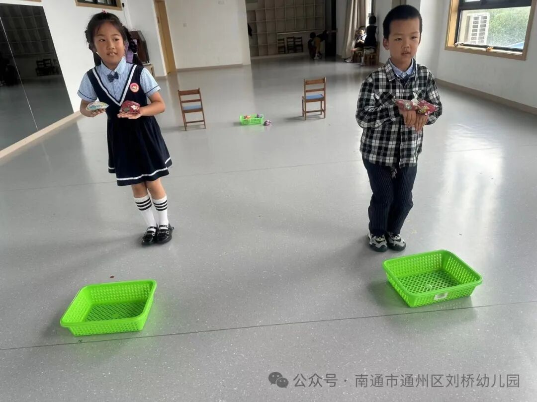 沙包里面可以放什么_幼儿沙包游戏玩法_沙包游戏规则图片设计